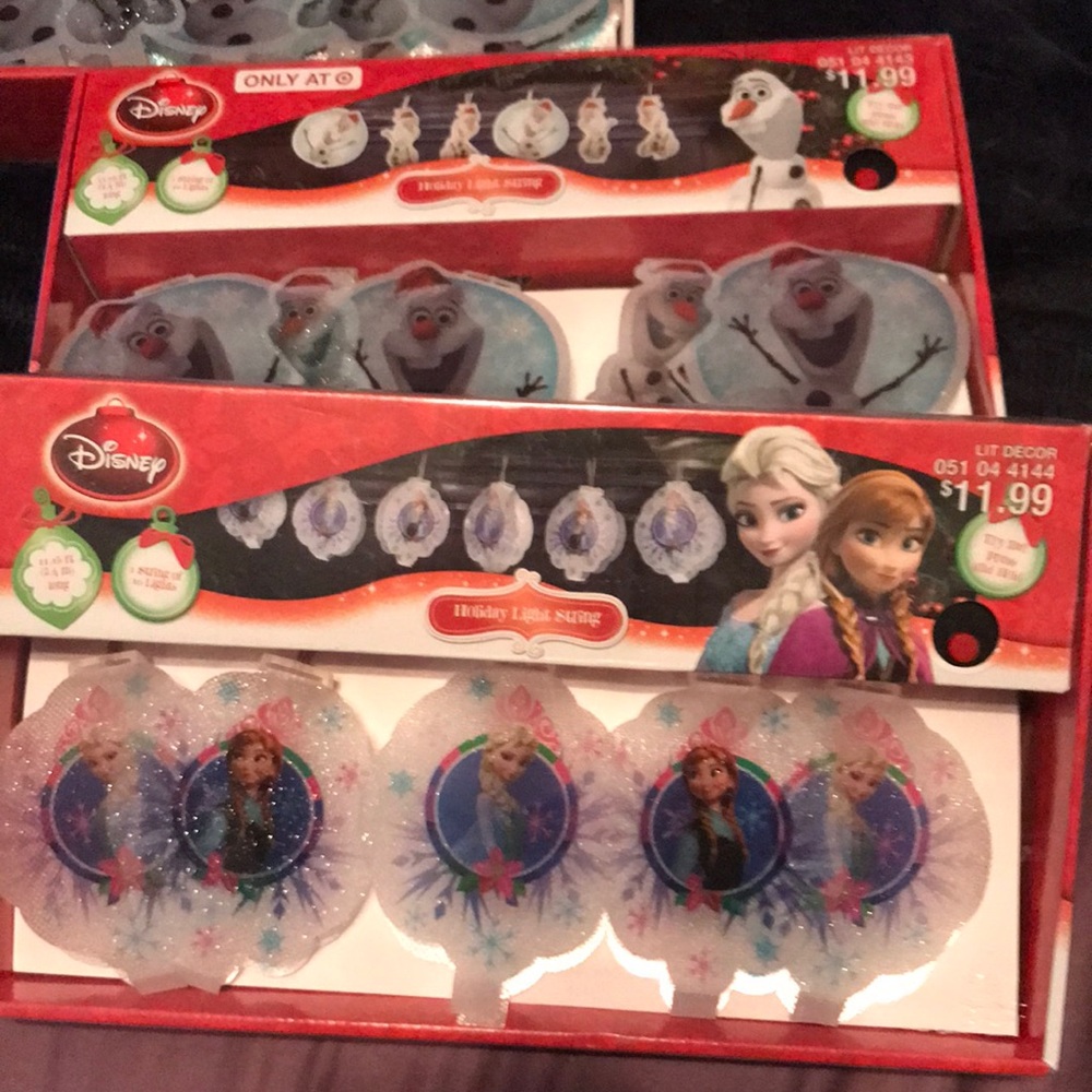 Disney holiday string lights Olaf and Anna & Elsa